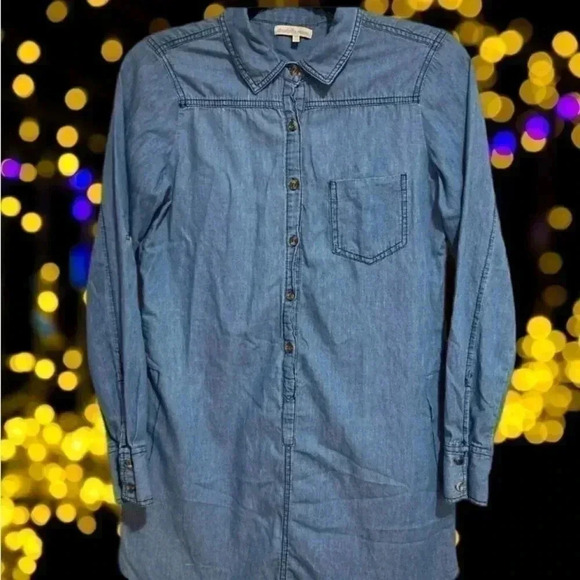 Charlotte Russe Women’s Denim Button-Down Dress w/ Collar Size Medium (no belt) - Picture 2 of 6